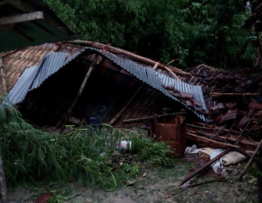 Puting Beliung Robohkan 3 Rumah di 3 Kecamatan
